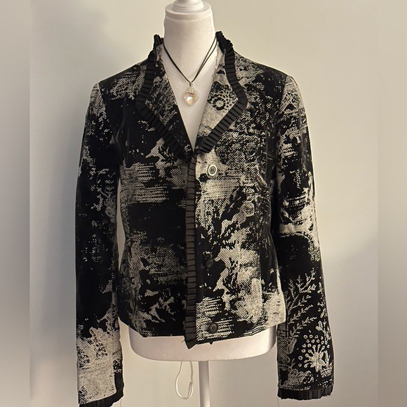 Diane Von Furstenberg Jackets & Blazers - Diane Von Furstenberg Black Velvet Blazer